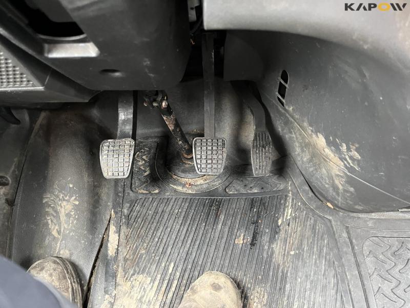 Iveco daily 35C13 flatbed truck 31