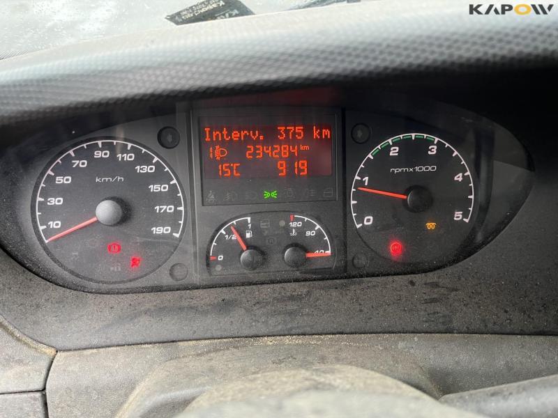 Iveco Daily 35S D crew van 31