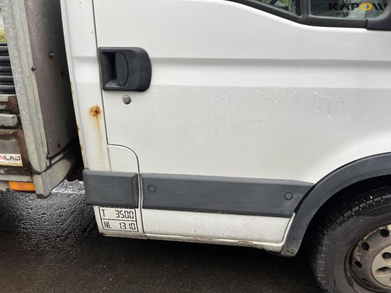 Iveco Daily 35S van 13