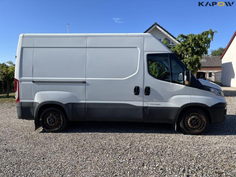 Iveco Daily 35S14 van 4