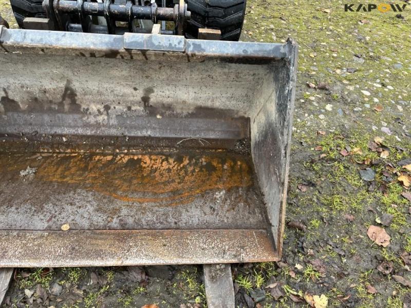 JCB 403 skid steer loader 13