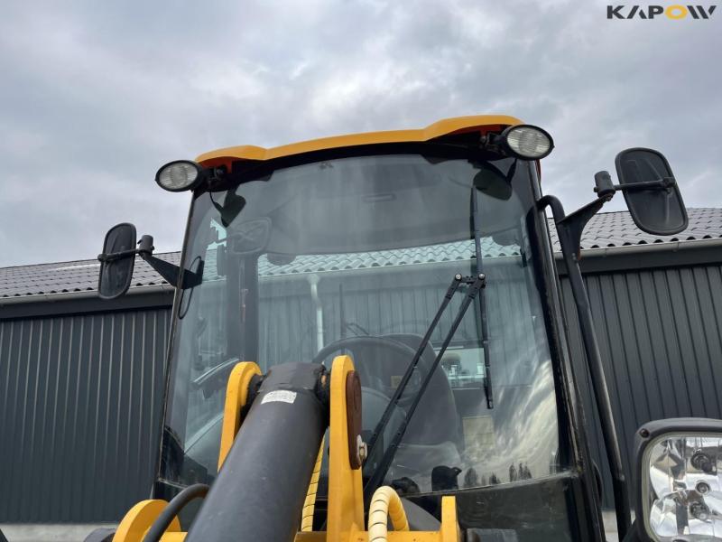 JCB 409 wheel loader 16