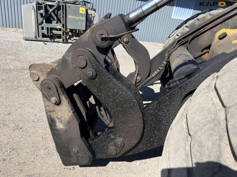 JCB 426E HT wheel loader 19