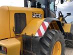 JCB 435 S articulated wheel loader with loading bucket 17