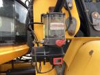 JCB 435 S articulated wheel loader with loading bucket 22