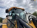 JCB 435 S articulated wheel loader with loading bucket 26