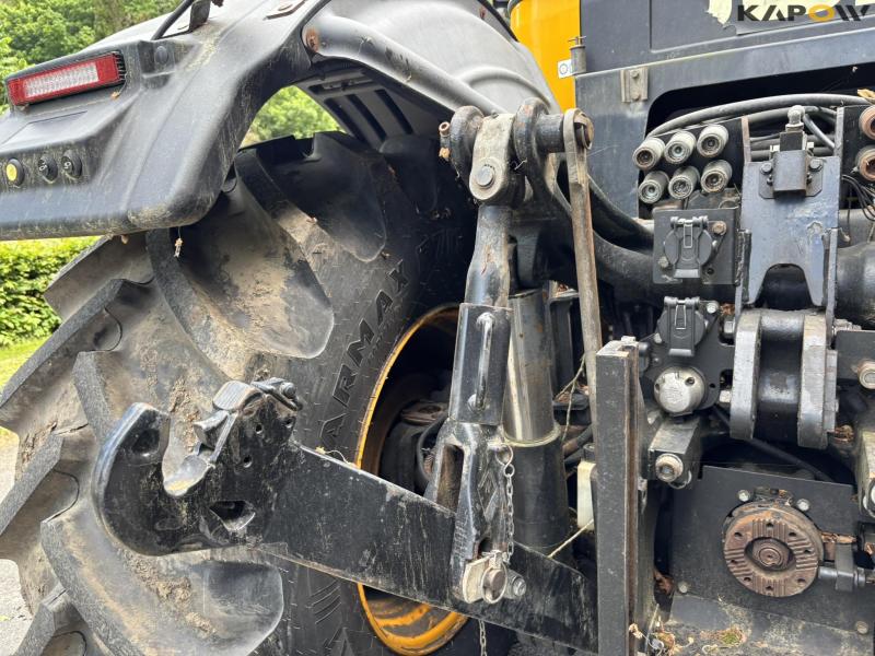 JCB FASTRAC 4220 tractor 35