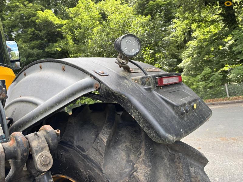 JCB FASTRAC 4220 tractor 46