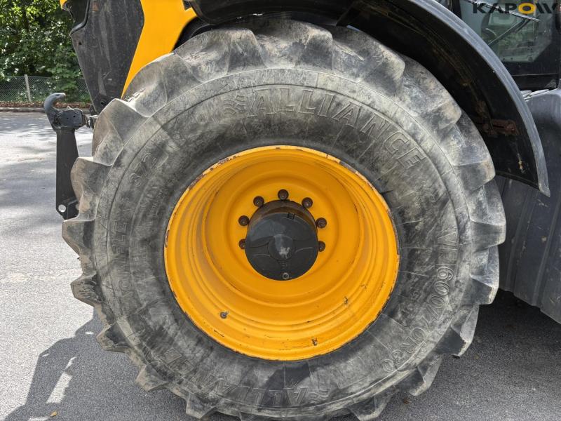JCB FASTRAC 4220 tractor 55