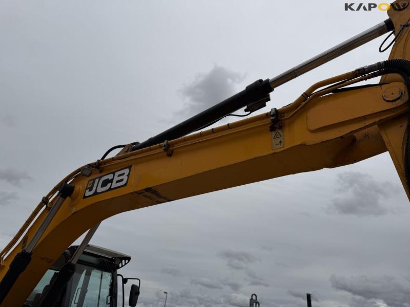 JCB JS220LC excavator 15
