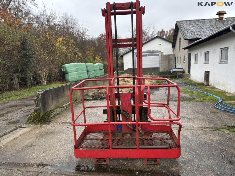 Jelau fork tower with crew basket 2