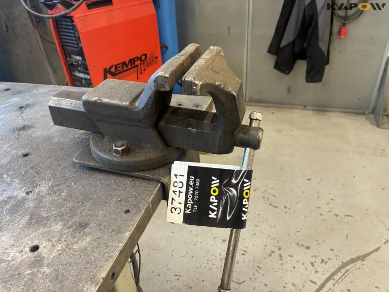 Iron table with vice 9
