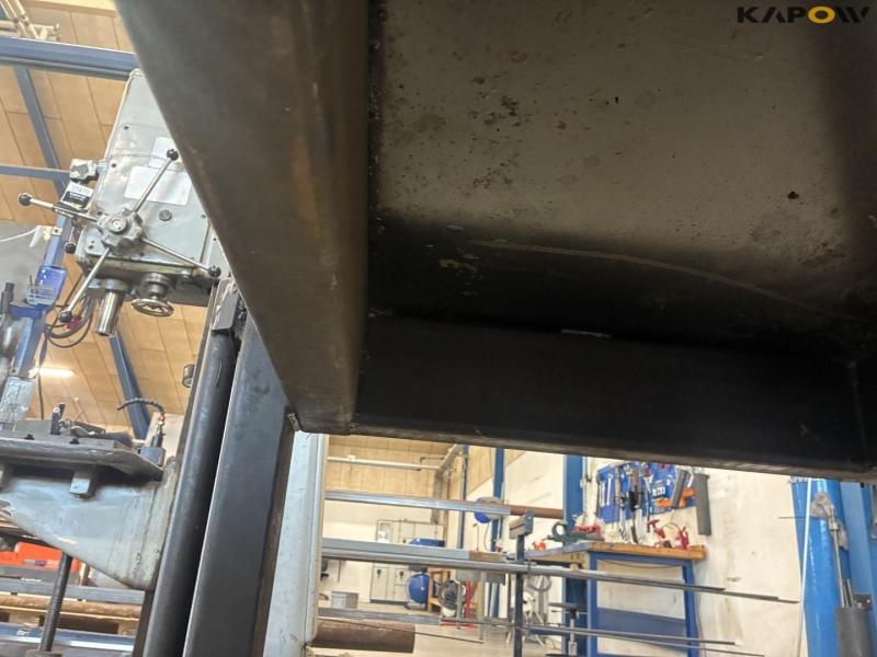 Iron table with equipment 9