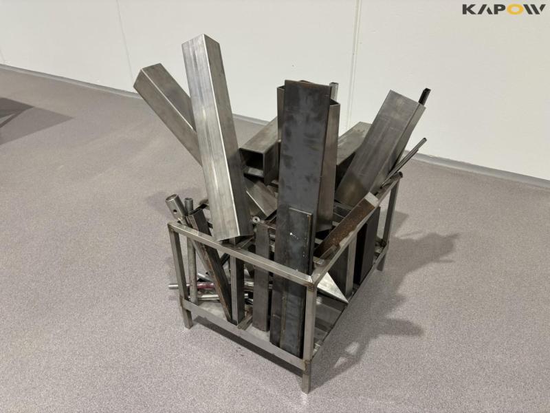 Iron holder with contents 1