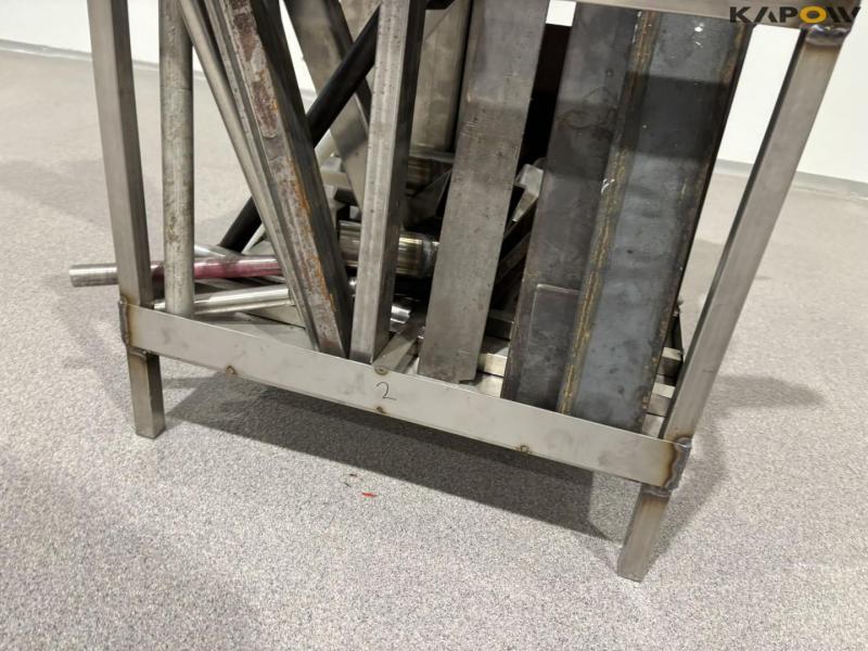 Iron holder with contents 6