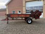 JF dump trailer with manure spreader 8
