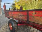JF dump trailer with manure spreader 19