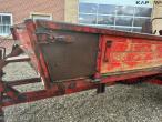 JF dump trailer with manure spreader 43