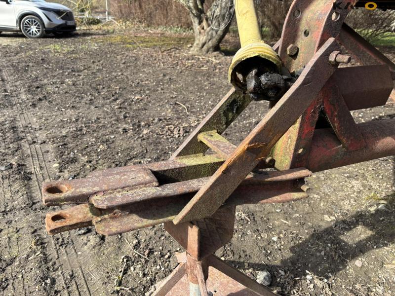 JF AV40 with manure spreader 9