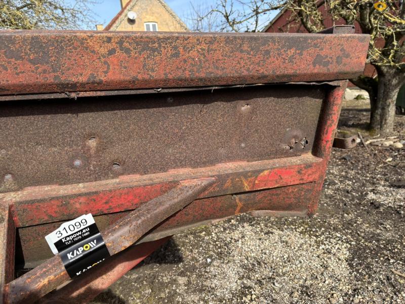 JF AV40 with manure spreader 14