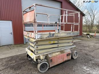 JLG 2658E3 scissor lift