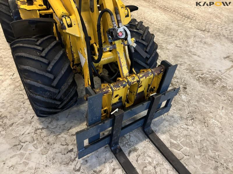 Job-Mann 200-35 skid steer loader 16