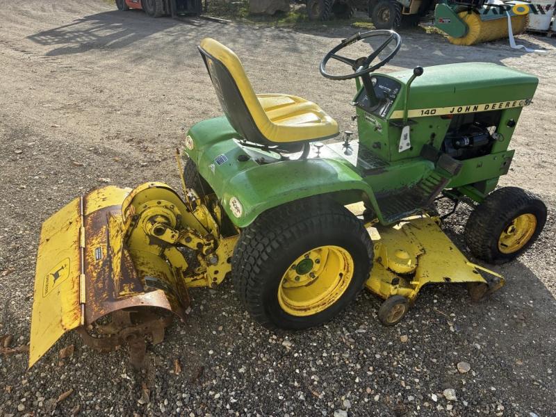 John Deere 140 garden tractor 4