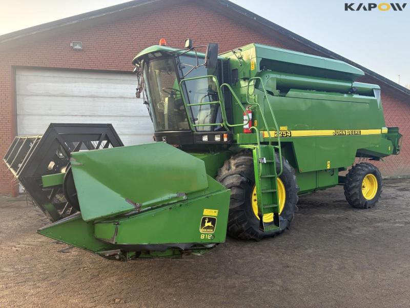 John Deere 2254 combine harvester 2