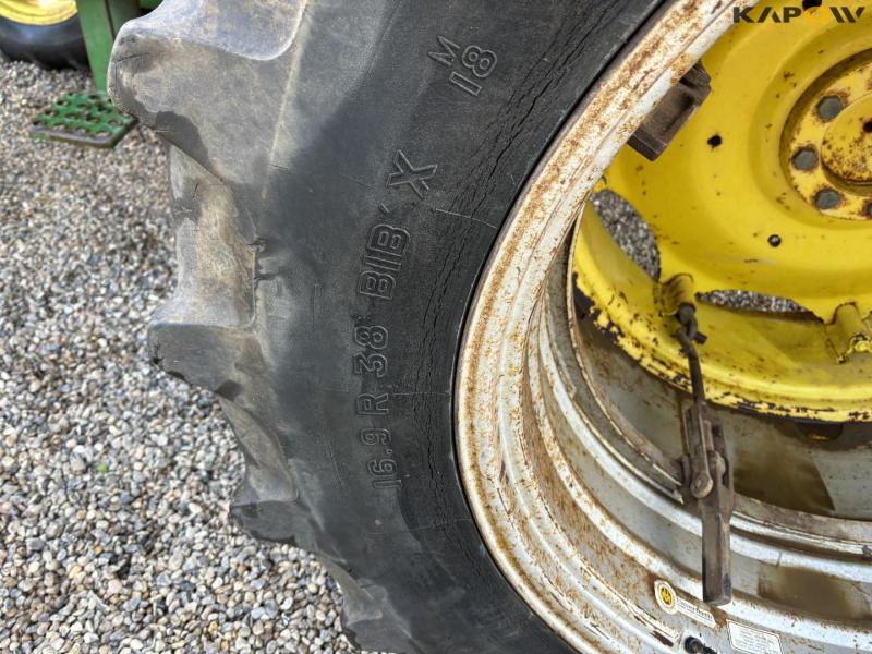 John Deere 3040 tractor 56