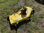 John Deere 318 lawn tractor with mower deck 31