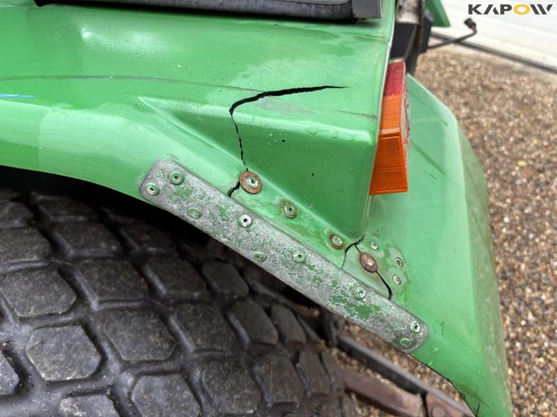 John Deere 3200 tractor with broom 34