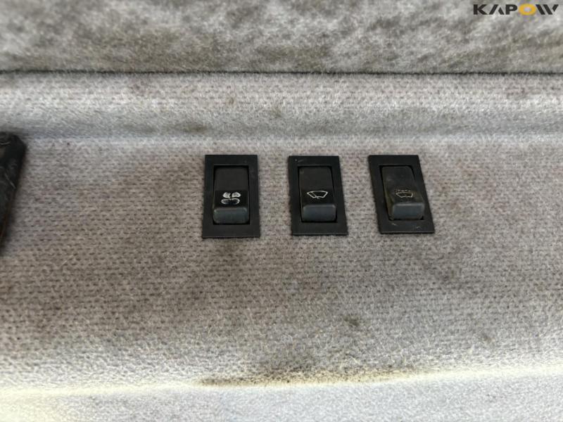 John Deere 3200 tractor with broom 51