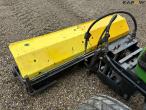 John Deere 3200 tractor with broom 11