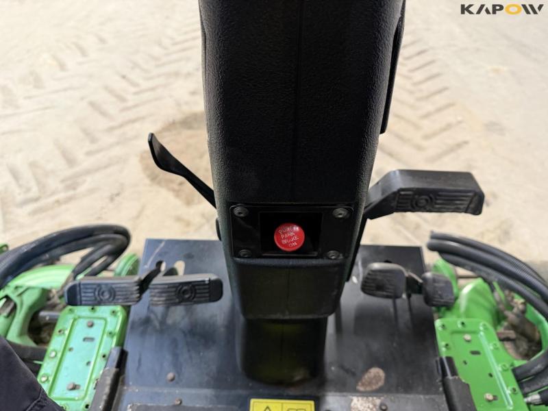 John Deere 32450 lawn mower 31