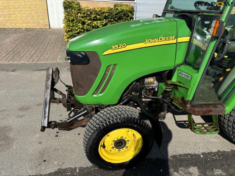 John Deere 3520 compact tractor 9