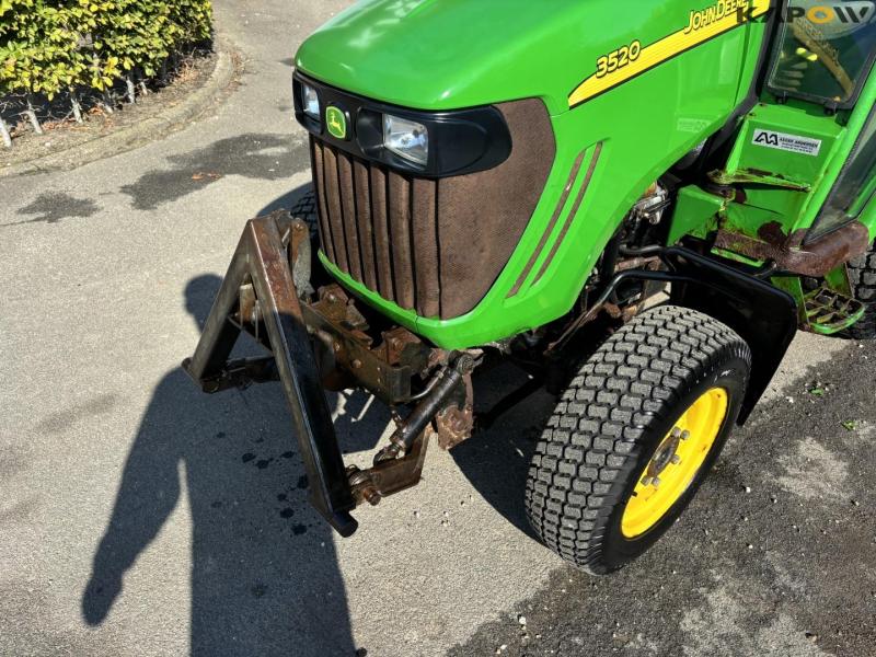 John Deere 3520 compact tractor 10