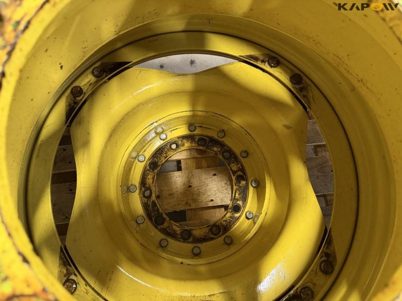 John Deere 380/80-R38 wheels 11