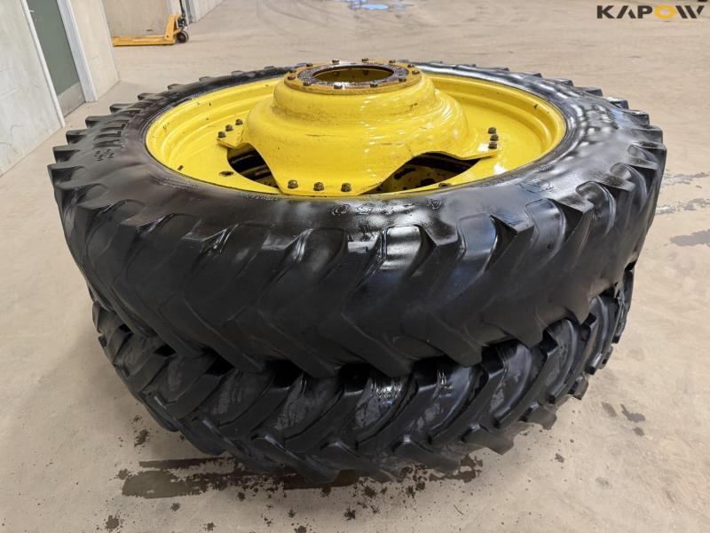 John Deere 380/90-R54 wheels 2