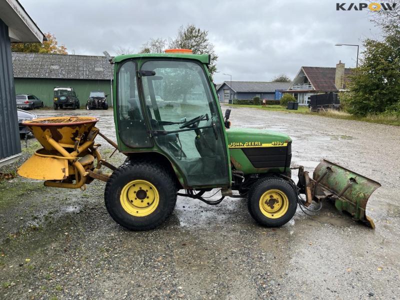 John Deere 4100 tractor with winter equipment 4