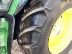 John Deere 6135 R tractor with front pto 10