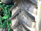 John Deere 6135 R tractor with front pto 15