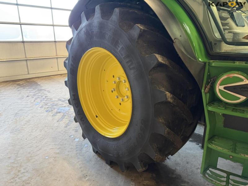 John Deere 6155R tractor 58