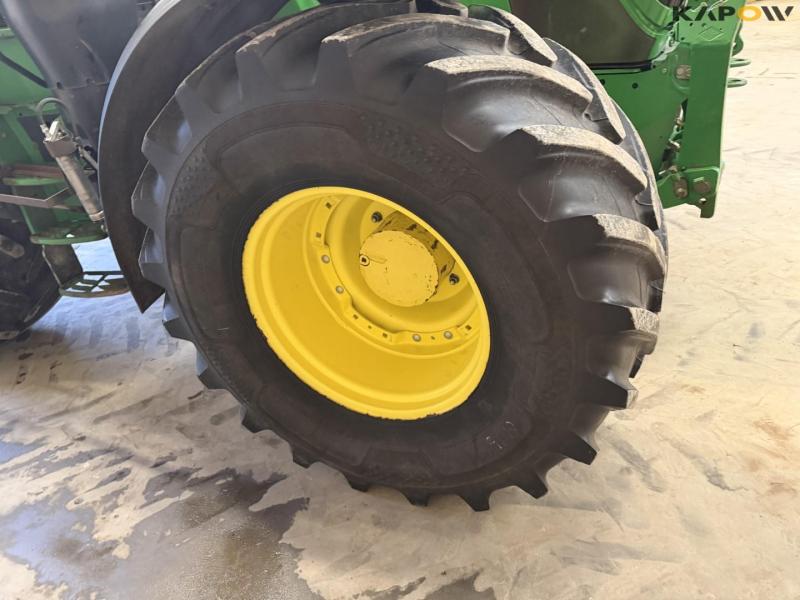 John Deere 6195R tractor 64