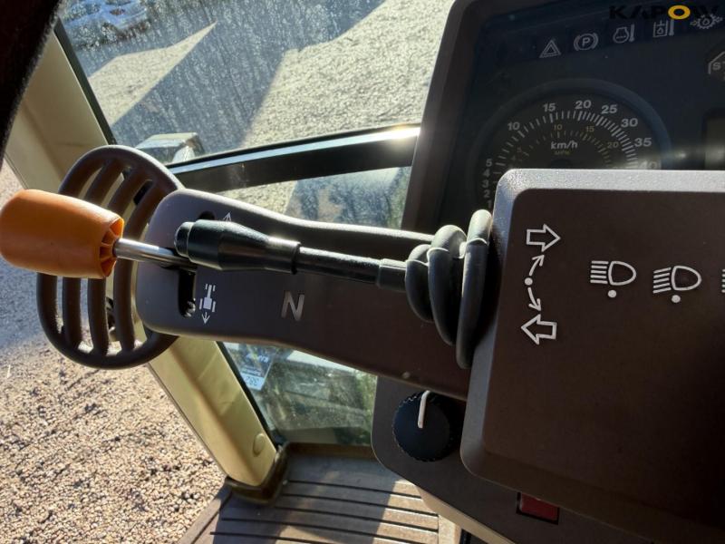 John Deere 6210 tractor 37