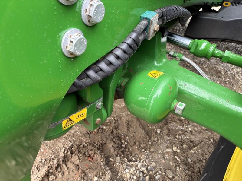 John Deere 6215R tractor 10