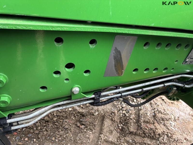 John Deere 6215R tractor 19