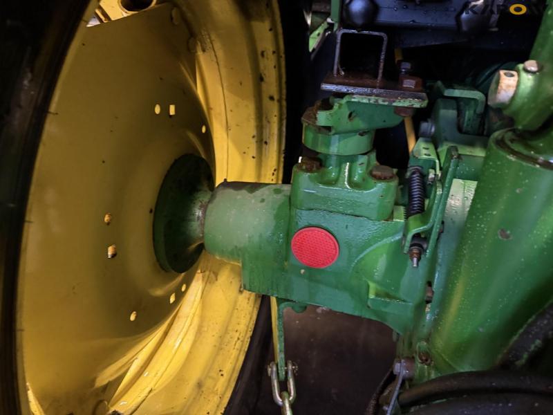 John Deere 6600 tractor 33