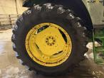 John Deere 6600 tractor 63