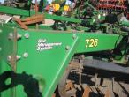 John Deere 726 trailed stubble cultivator, 7,5 m. 9