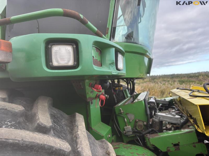 John Deere 7700 forage harvester with corn header and pickup 26